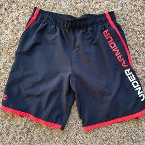 NWOT Under Armour Boys shorts